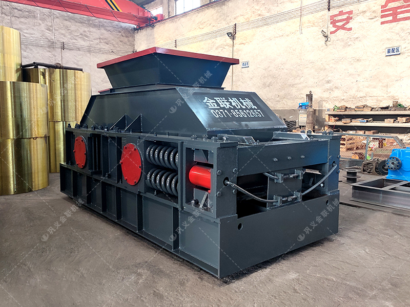 2PG1208大型對輥制砂機設(shè)備發(fā)貨圖片